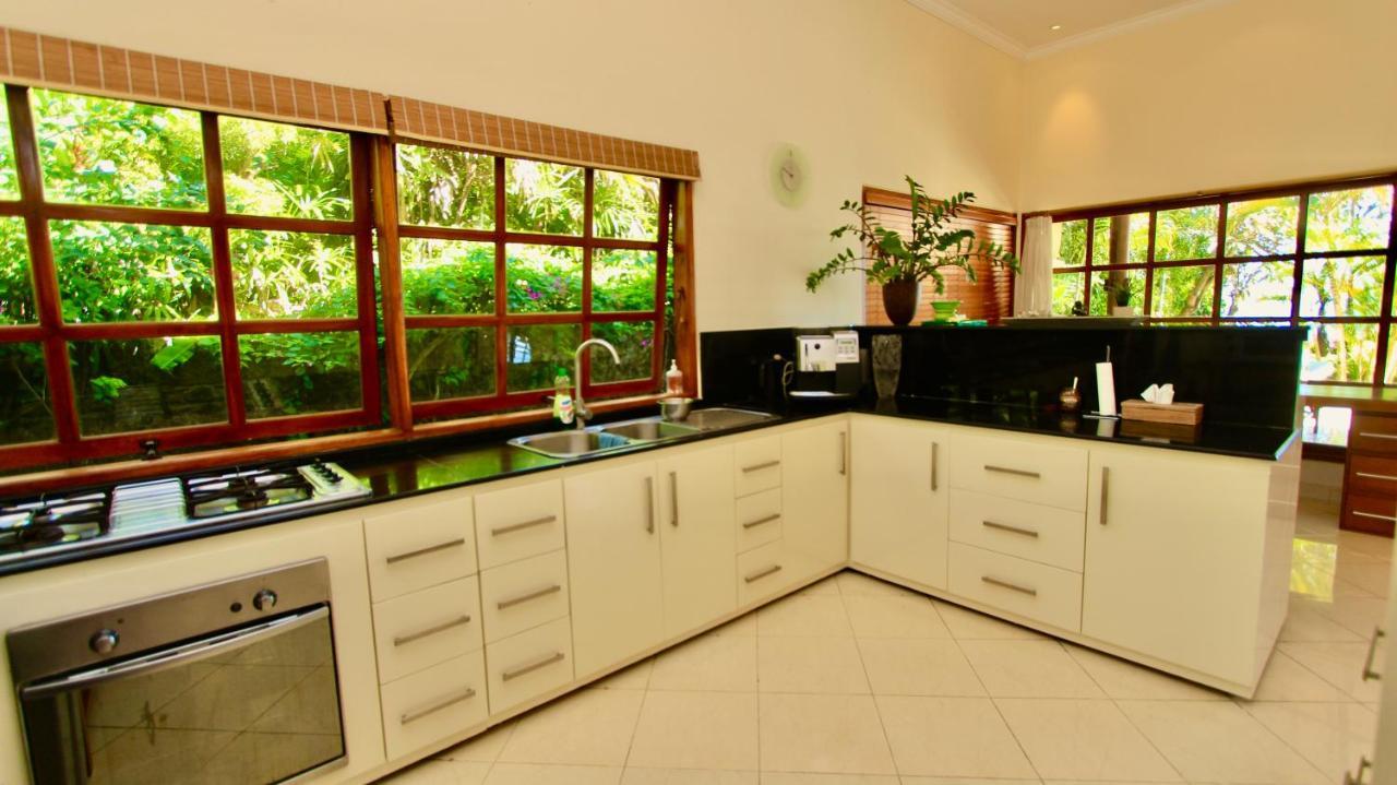 Villa Surgawi Ловина Экстерьер фото