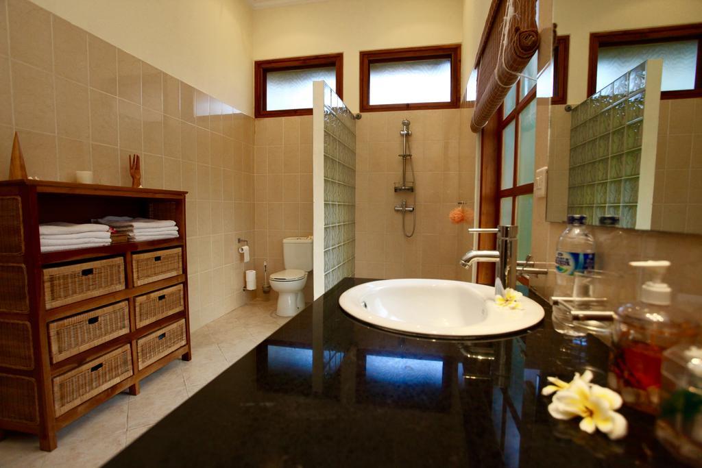 Villa Surgawi Ловина Экстерьер фото